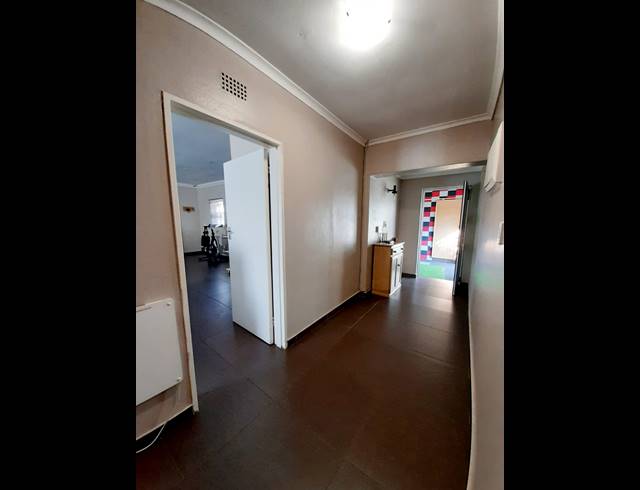 5 BEDROOM HOUSE TO LET IN VAALPARK